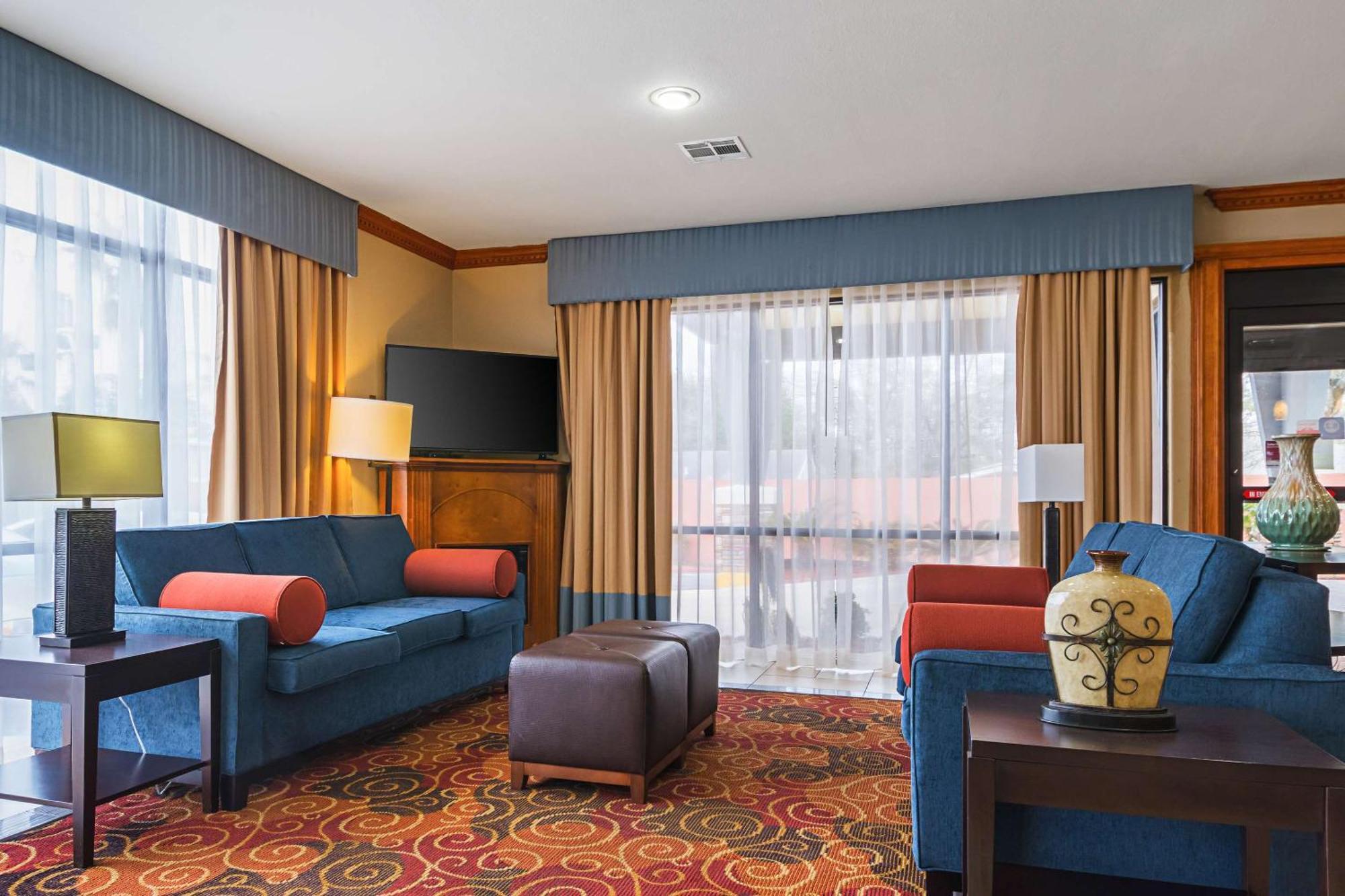 Comfort Suites Lake Charles Luaran gambar
